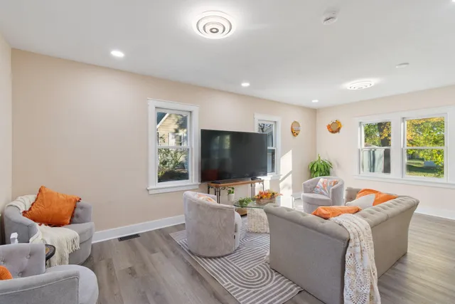 $344,900 | 10121 West Bungalow Parkway, West Allis, WI 53214