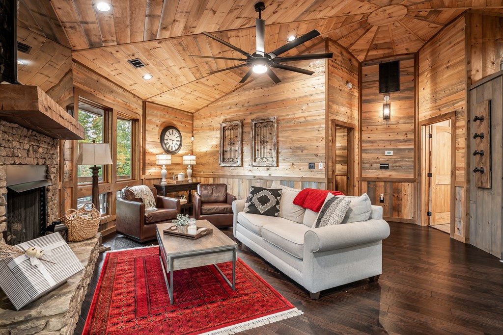 48 Green Ridge Road Blue Ridge, GA 30513 - Photo 11 of 57