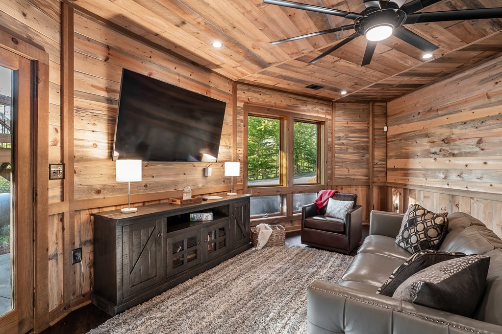 48 Green Ridge Road Blue Ridge, GA 30513 - Photo 28 of 57