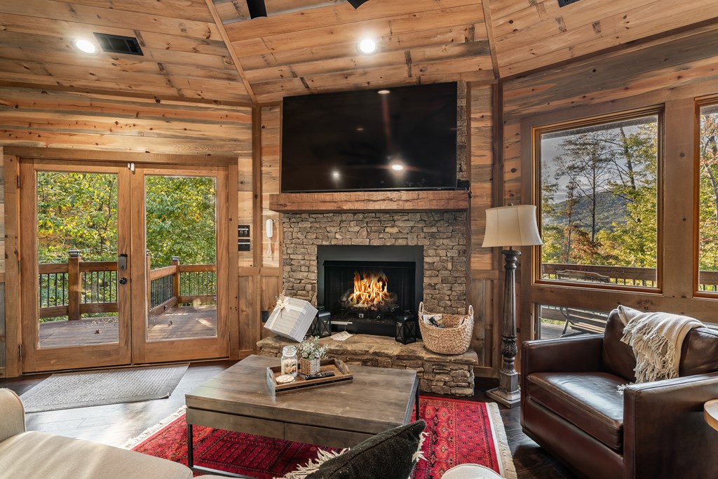 48 Green Ridge Road Blue Ridge, GA 30513 - Photo 8 of 57