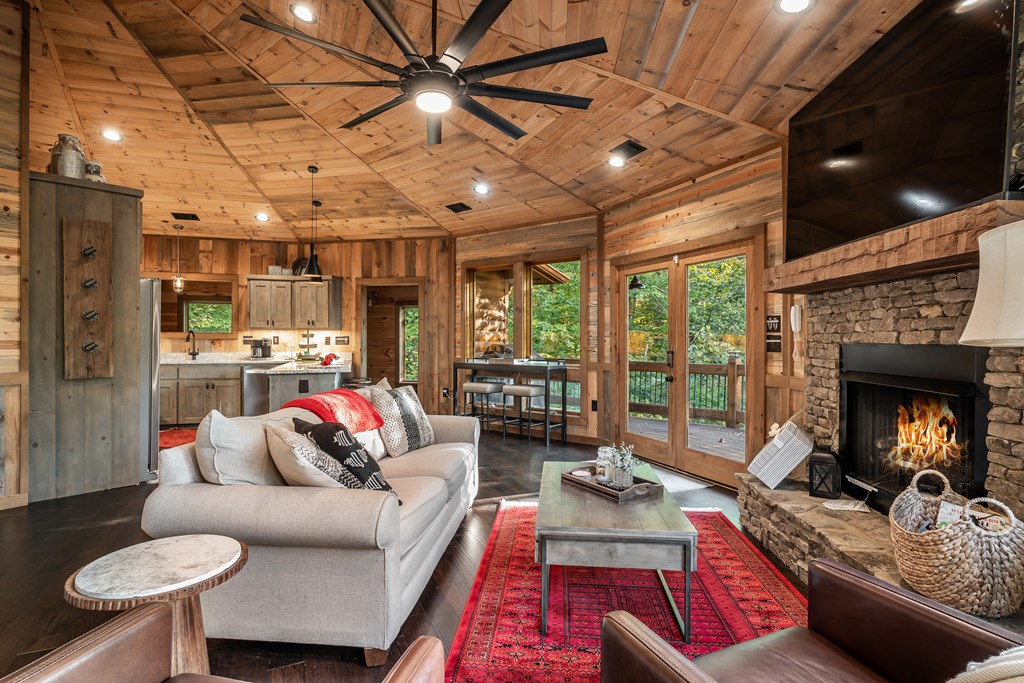 48 Green Ridge Road Blue Ridge, GA 30513 - Photo 10 of 57