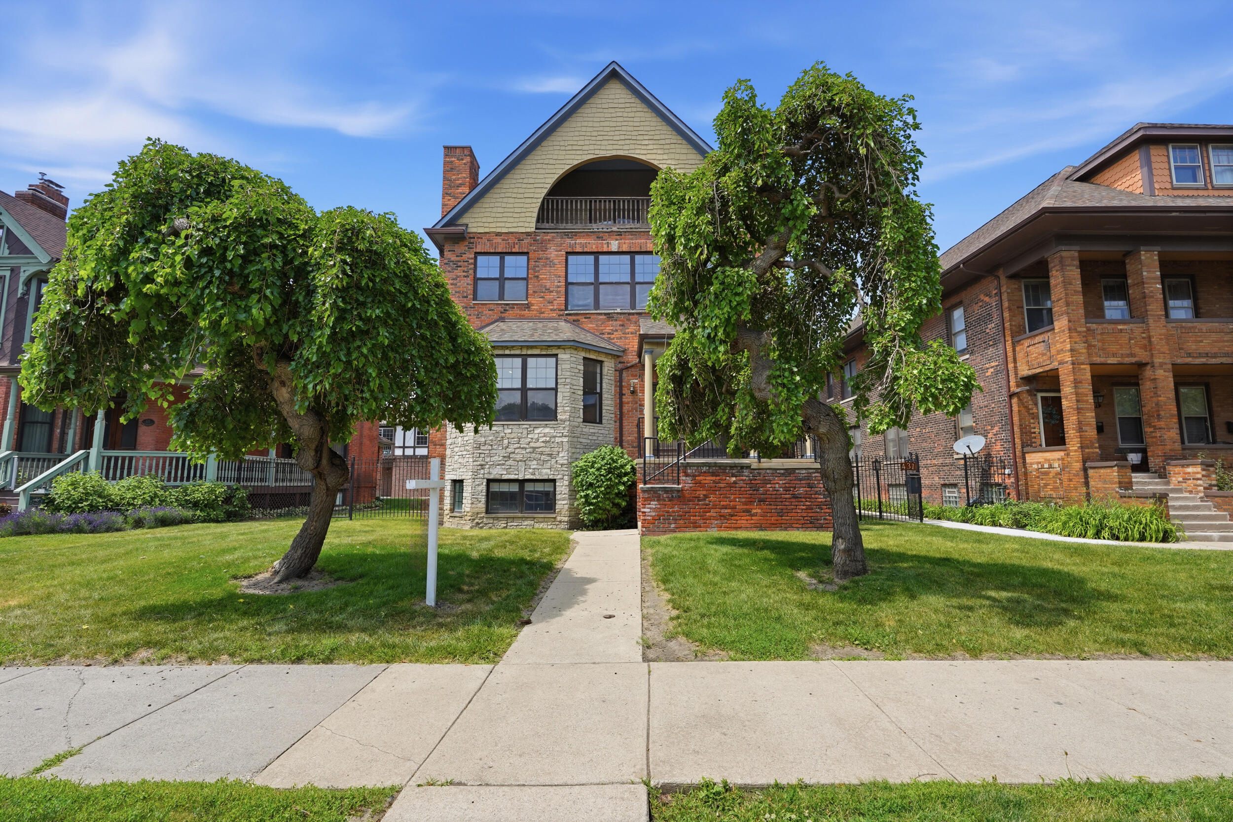 429 East Ferry Street, Unit 8 Detroit, MI 48202 - Photo 1 of 53 429 e ferry st-1