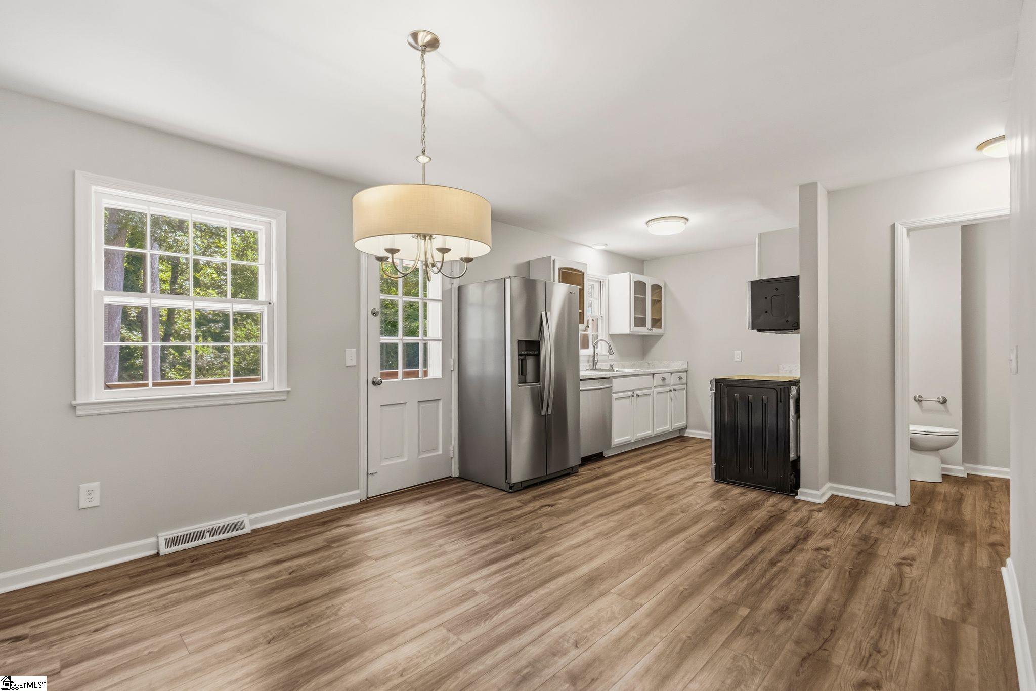 815 Edwards Road, Unit 10 Greenville, SC 29615 - Photo 19 of 25 Gallery Image 19