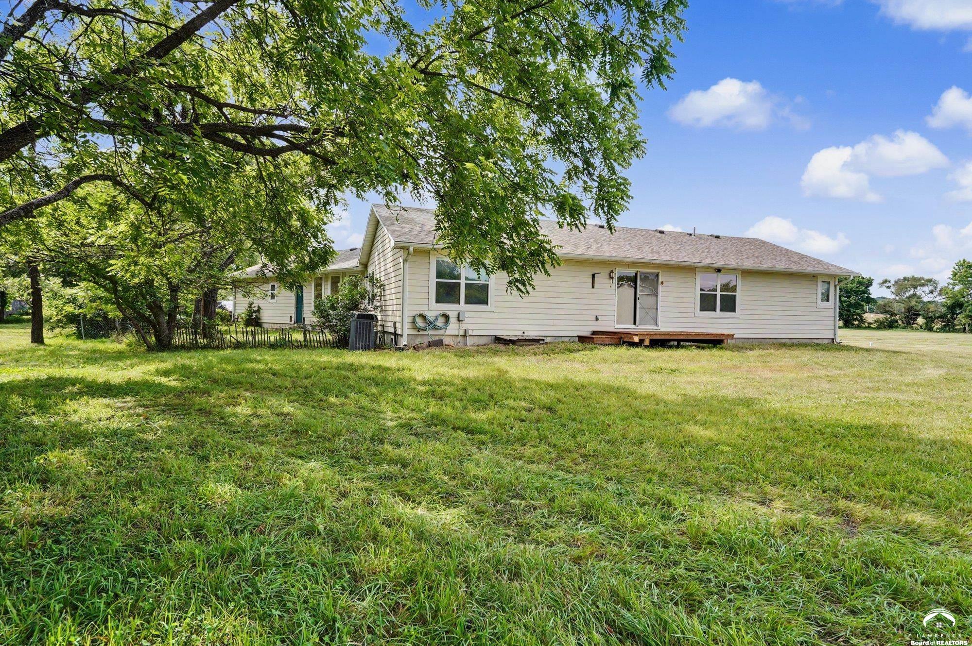 801 North 900 Road Lawrence, KS 66047 - Photo 38 of 61