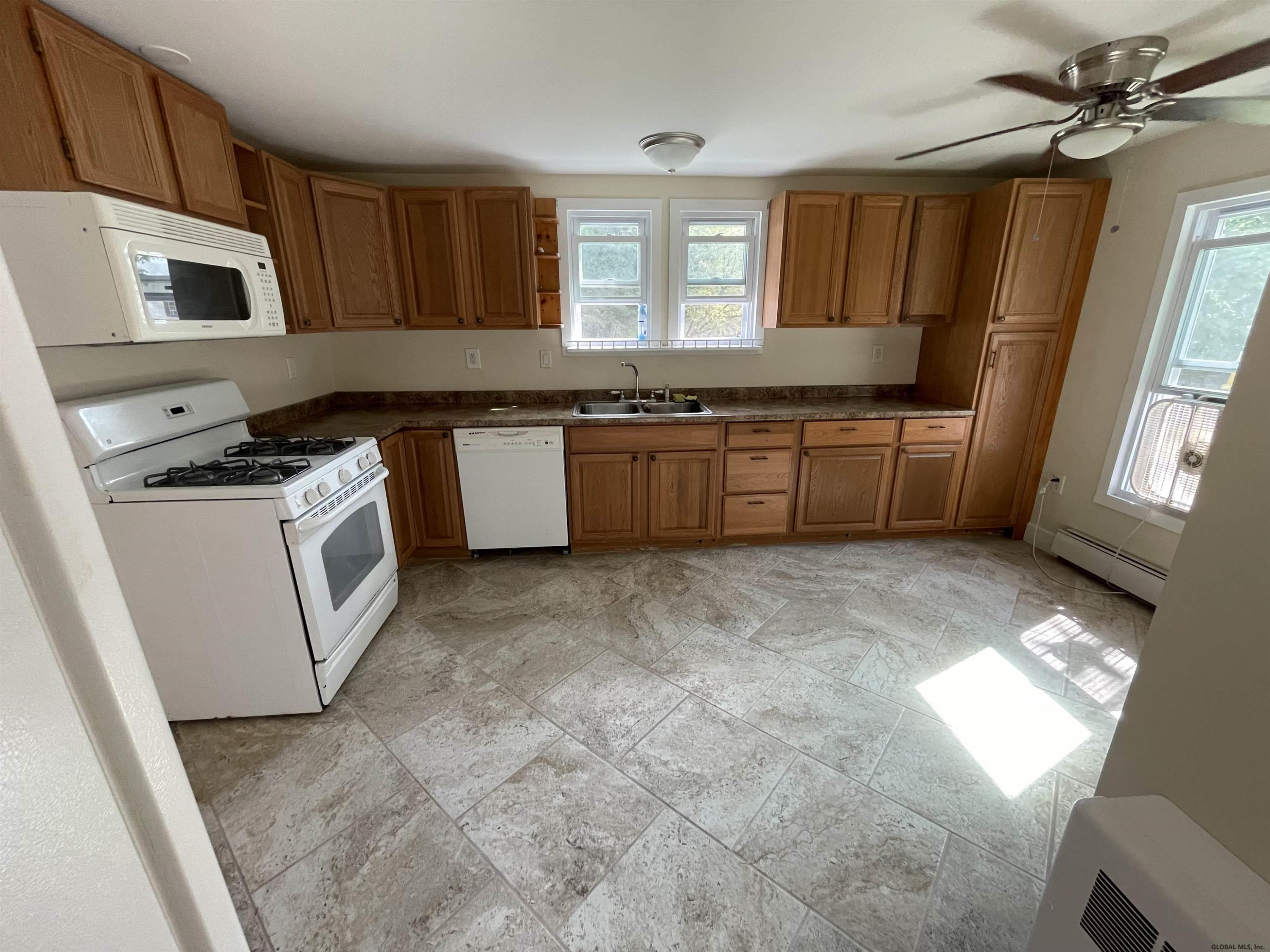 127 Yates Road Mayfield, NY 12117 - Photo 3 of 25 Photo 3