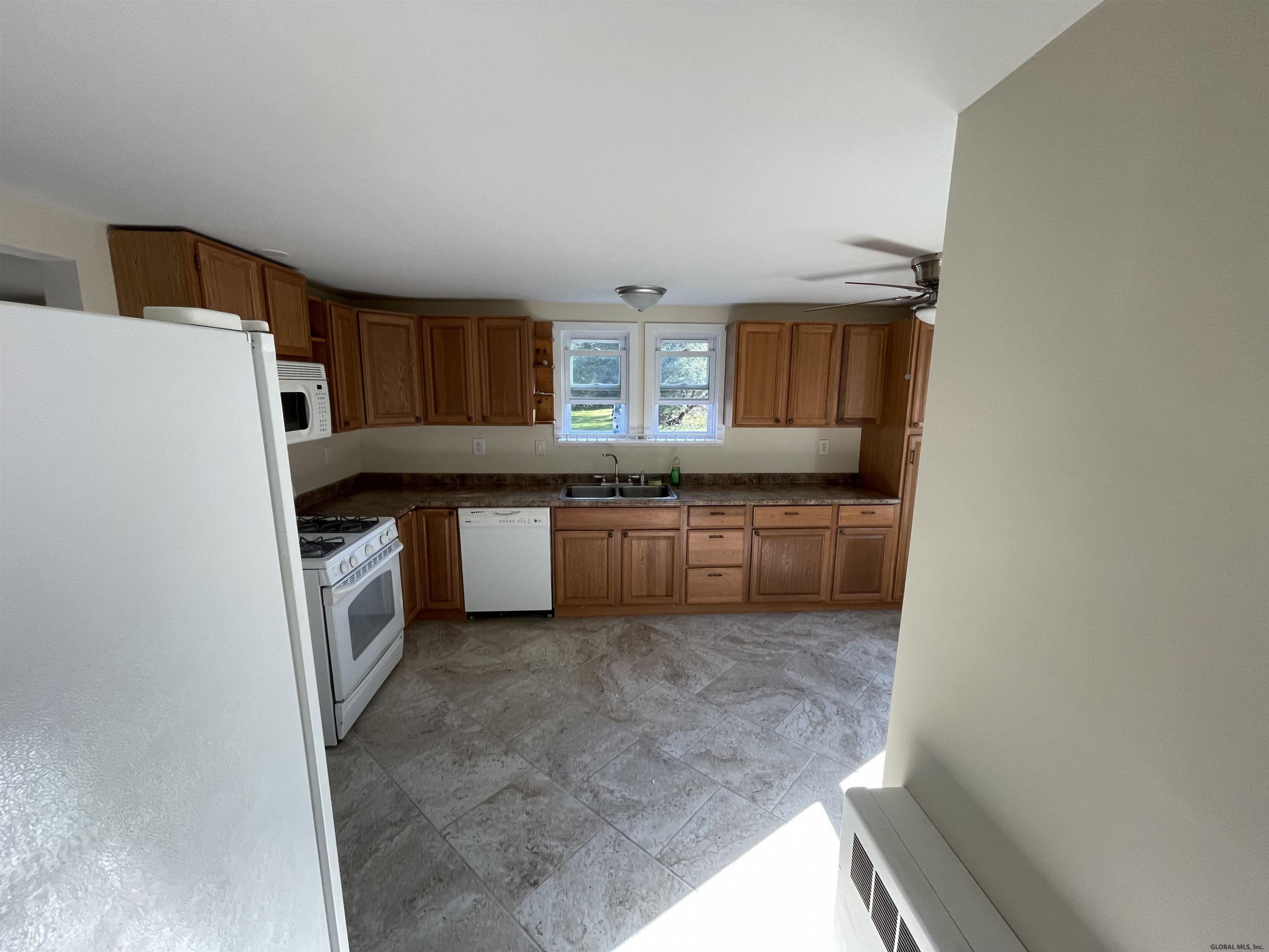 127 Yates Road Mayfield, NY 12117 - Photo 5 of 25 Photo 5