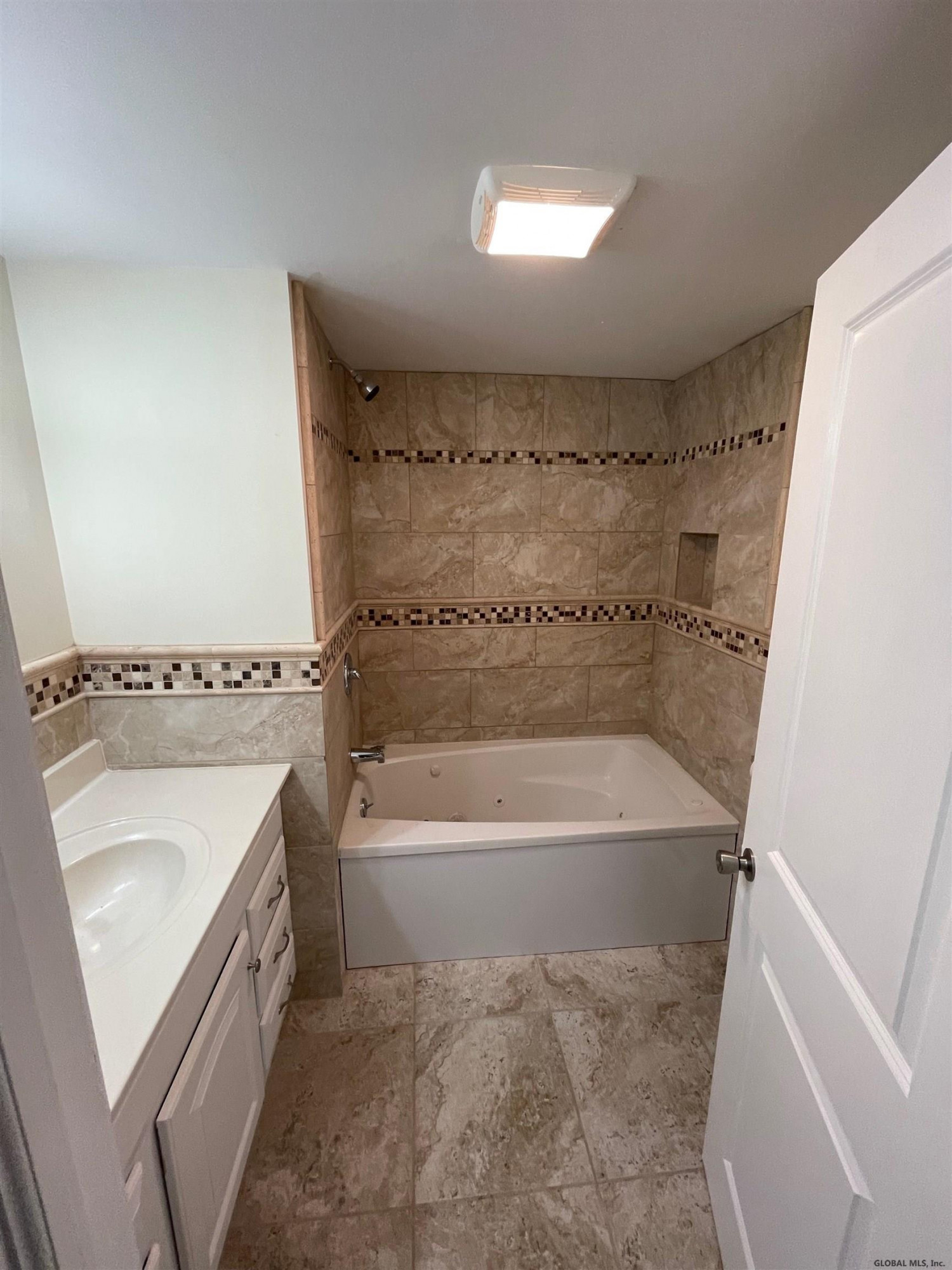 127 Yates Road Mayfield, NY 12117 - Photo 9 of 25 Photo 9