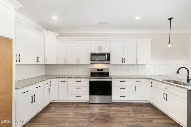 $364,900 | 145 Tee Drive, Selma, NC 27576