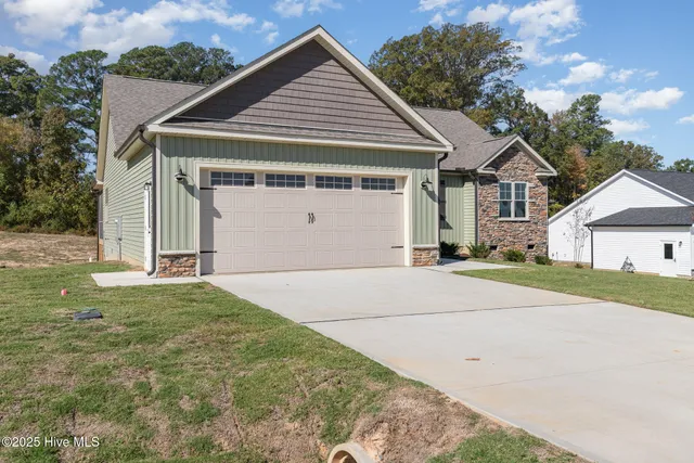 $364,900 | 145 Tee Drive, Selma, NC 27576