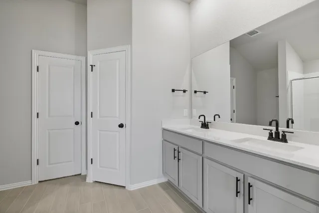 $2,395 | 145 Hackberry Lane, Bastrop, TX 78602