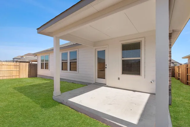 $2,395 | 145 Hackberry Lane, Bastrop, TX 78602