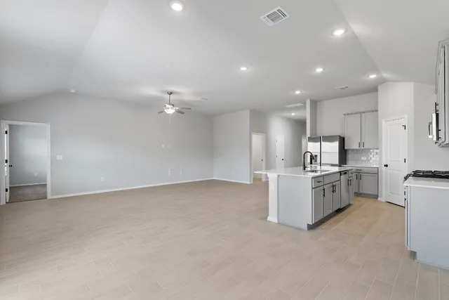 $2,395 | 145 Hackberry Lane, Bastrop, TX 78602