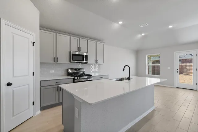 $2,395 | 145 Hackberry Lane, Bastrop, TX 78602