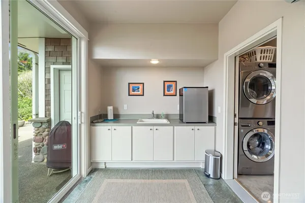 $1,975,000 | 6 Diamond Drive, Pacific Beach, WA 98571