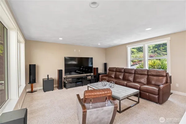 $1,975,000 | 6 Diamond Drive, Pacific Beach, WA 98571