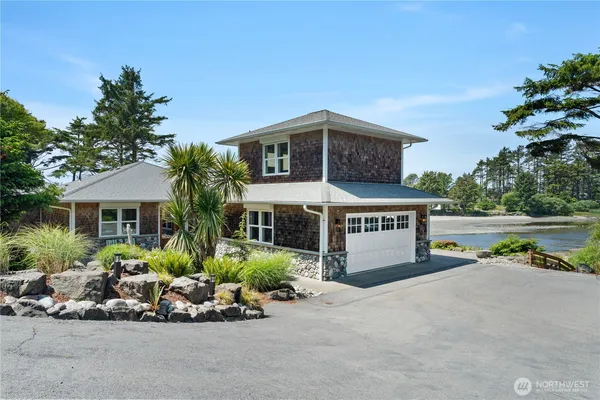 $1,975,000 | 6 Diamond Drive, Pacific Beach, WA 98571