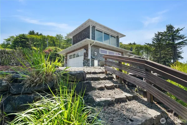 $1,975,000 | 6 Diamond Drive, Pacific Beach, WA 98571