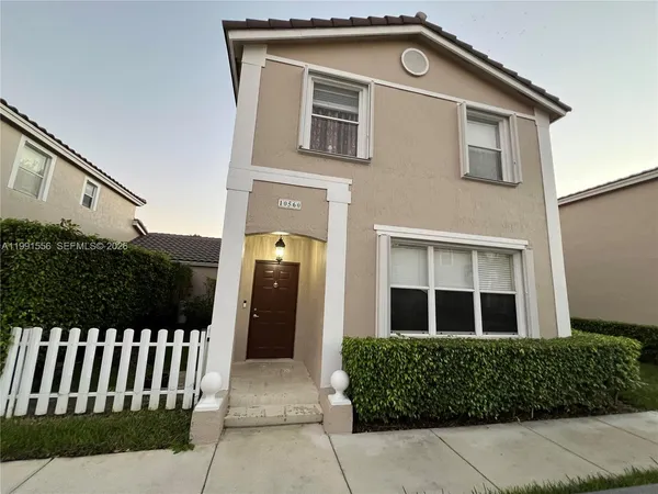 $3,400 | 10560 Northwest 57th Court, Coral Springs, FL 33076