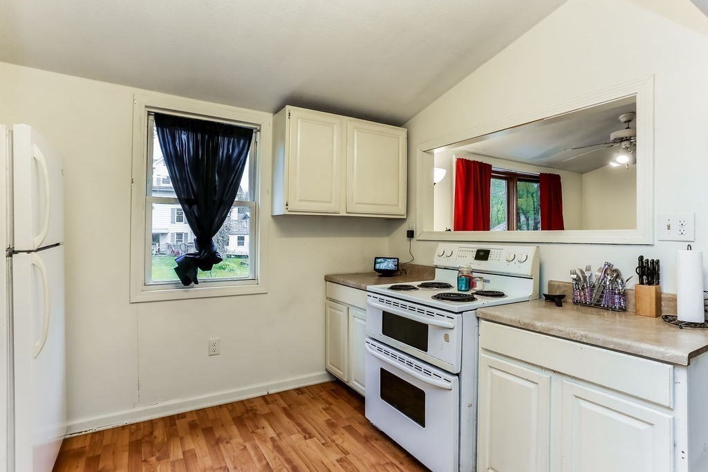 71 Bourne Street Three Rivers, MA 01080 - Photo 6 of 33