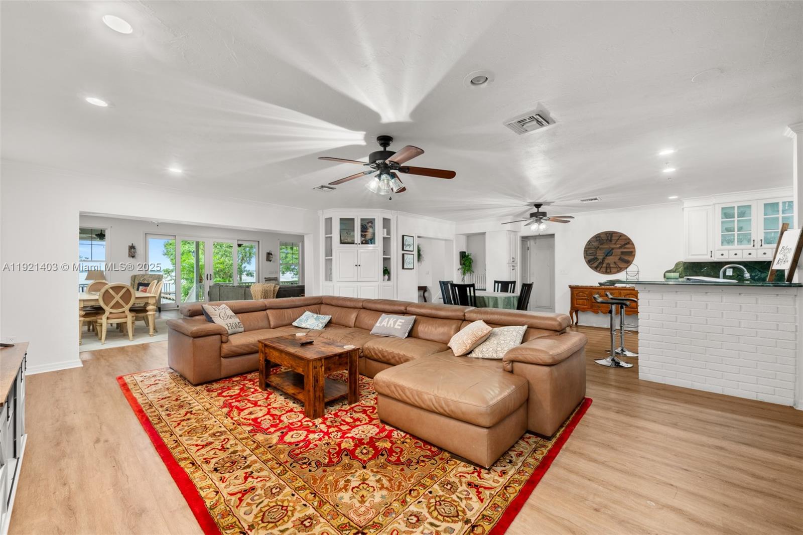2551 Lakeview Drive Sebring, FL 33870 - Photo 6 of 73