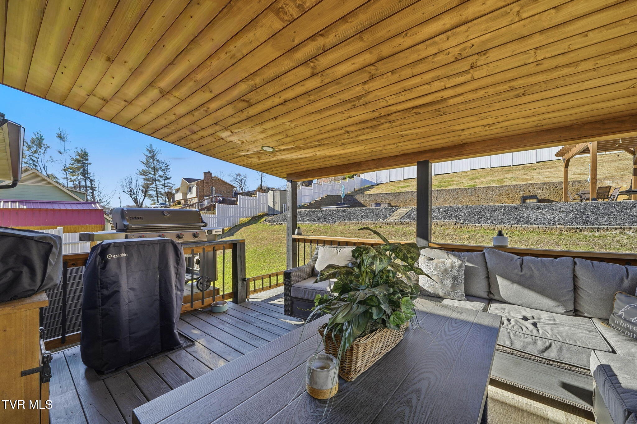 326 Big Springs Road Elizabethton, TN 37643 - Photo 10 of 31 15-web-or-mls-326_Big Springs Rd-22