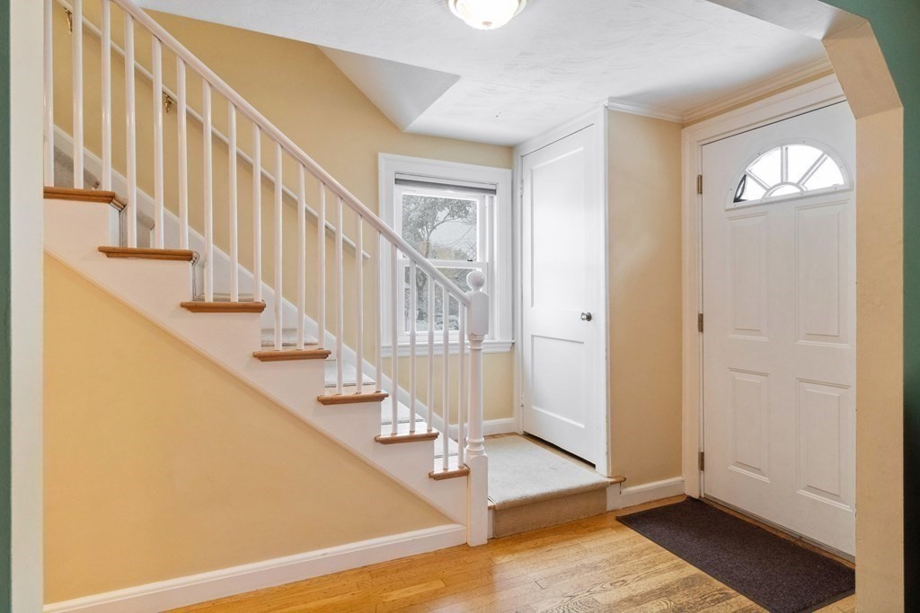 136 Oliver Road Newton, MA 02468 - Photo 16 of 38 Gallery Image 16