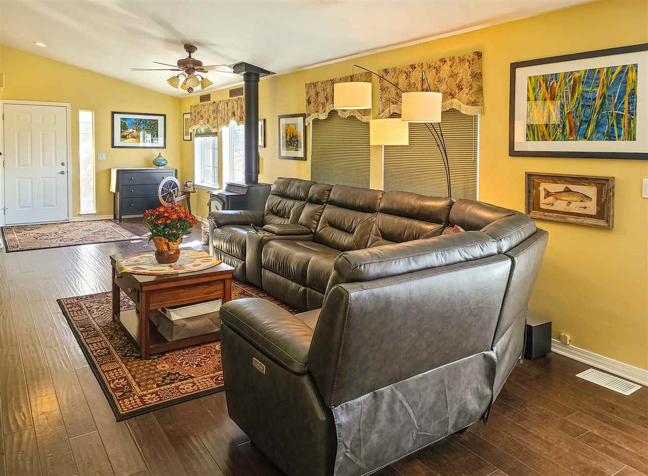 215 Del Monte Road Bishop, CA 93514 - Photo 4 of 27 Gallery Image 4