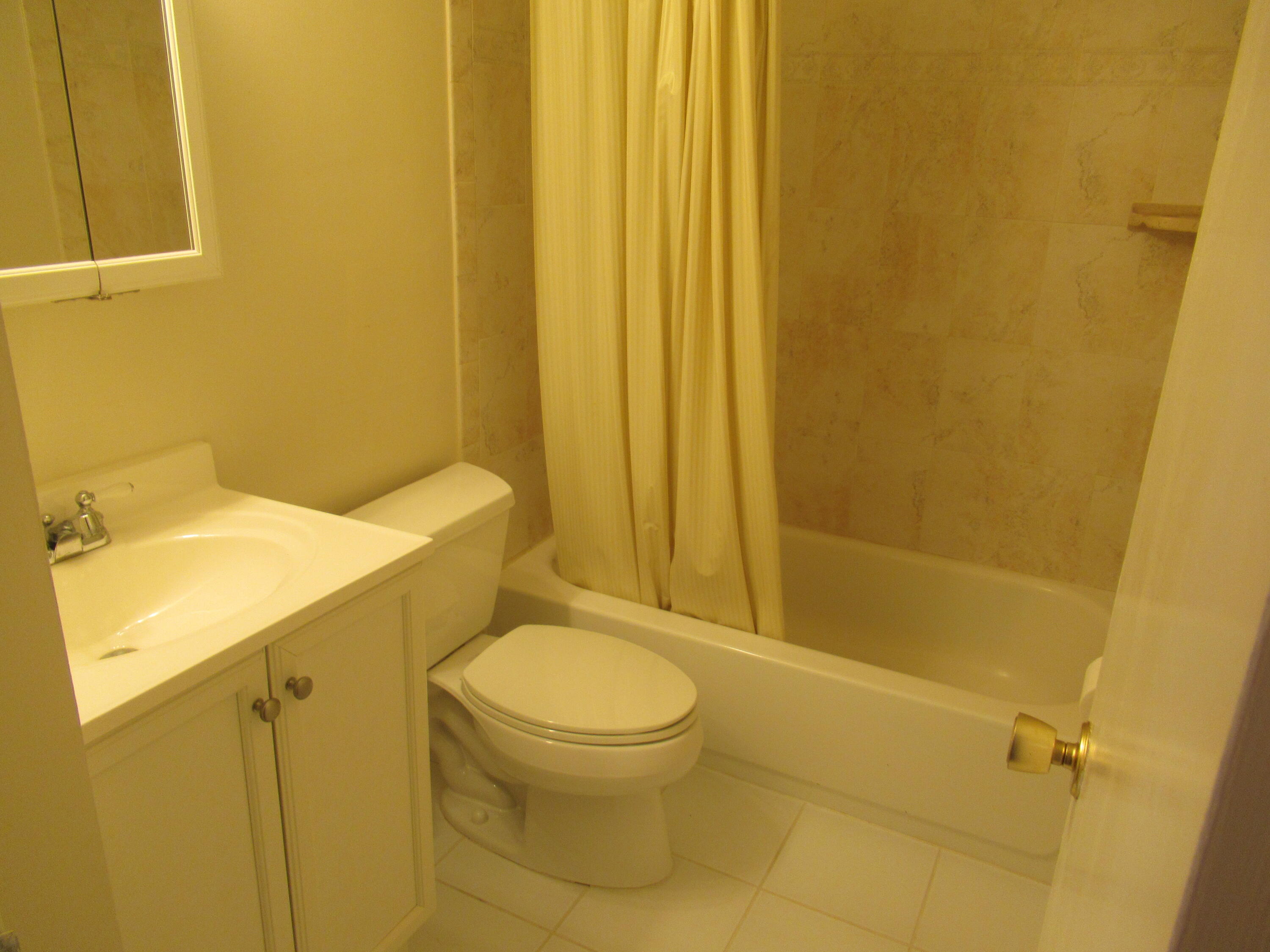 896 Southwest 9th St Circle, Unit 14 Boca Raton, FL 33486 - Photo 29 of 39 31