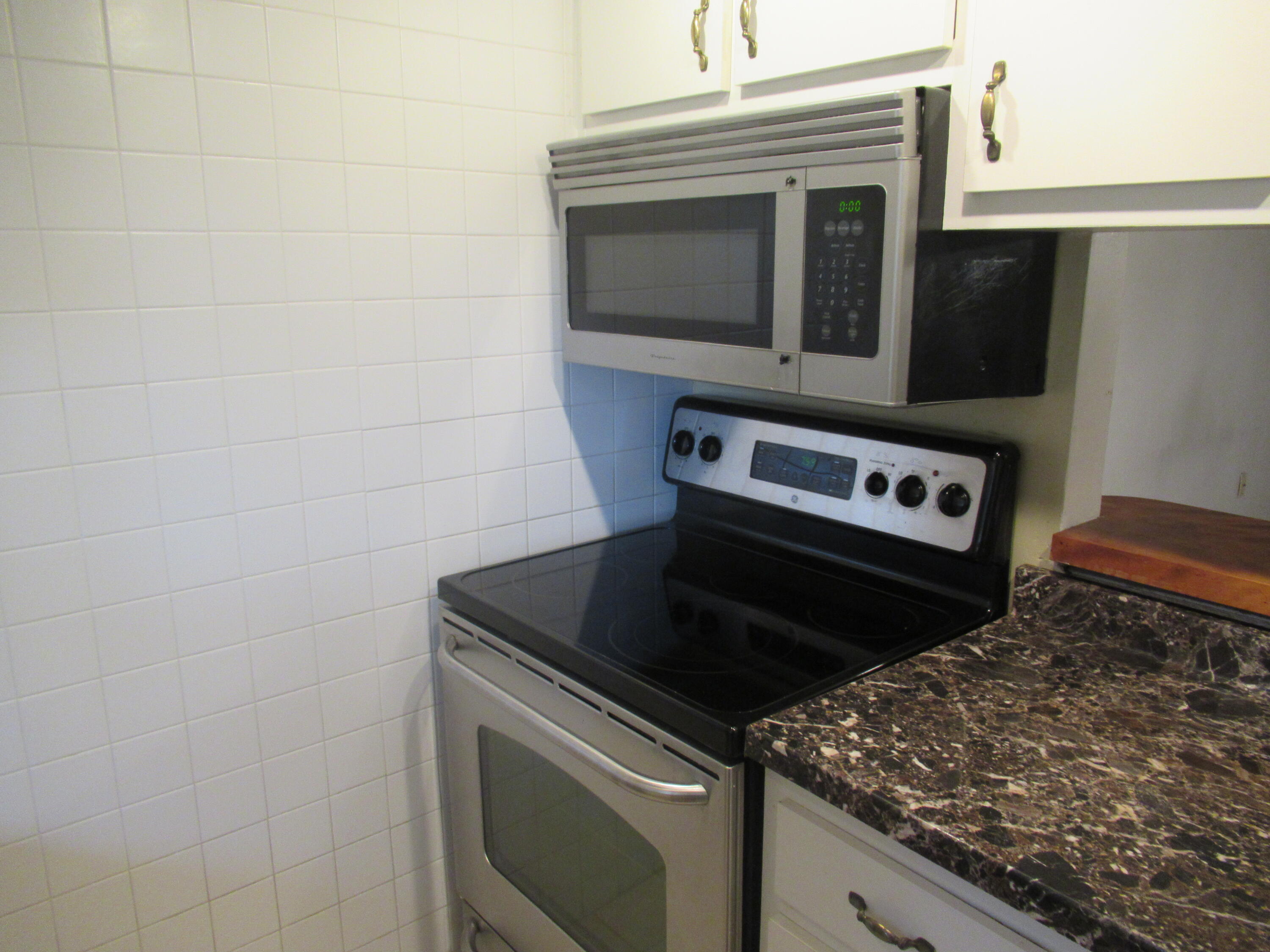 896 Southwest 9th St Circle, Unit 14 Boca Raton, FL 33486 - Photo 5 of 39 7