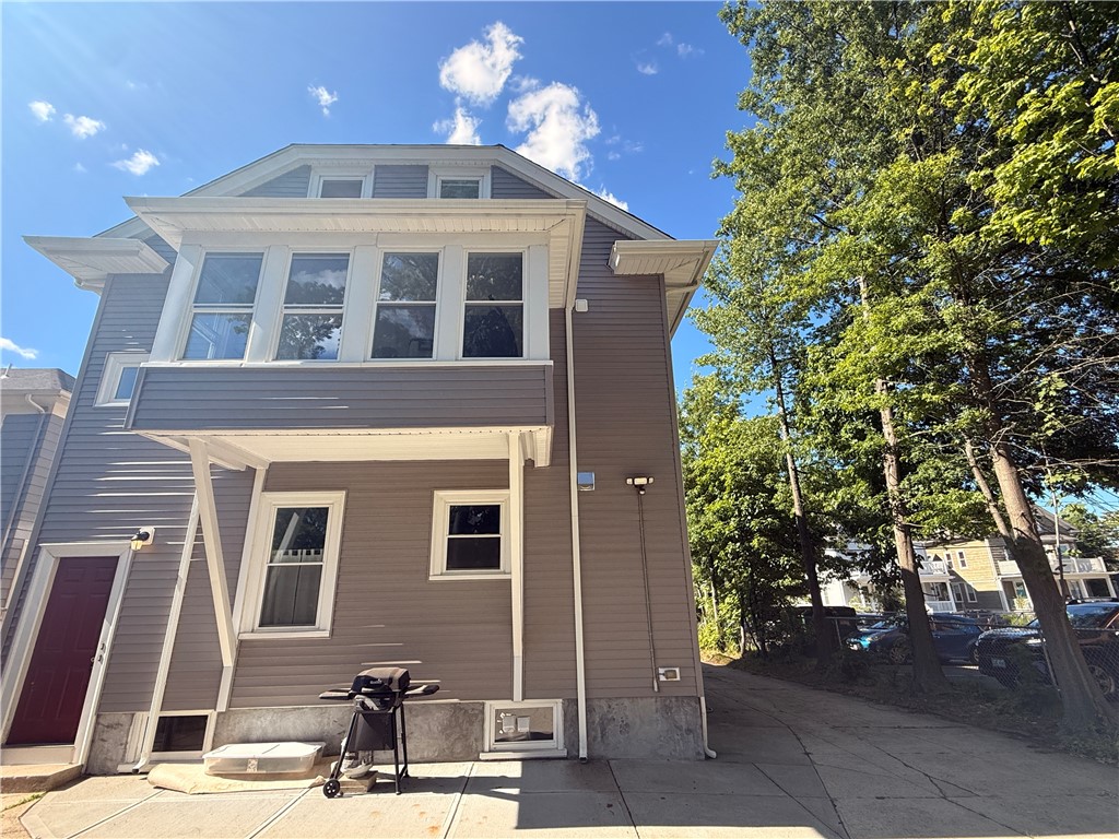 215 Rochambeau Avenue Providence, RI 02906 - Photo 42 of 42