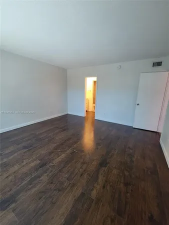 $215,000 | 4321 Northwest 9th Avenue, Unit 102, Deerfield Beach, FL 33064