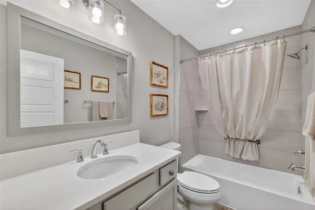 $594,500 | 1744 Woelkers Circle, The Villages, FL 34762