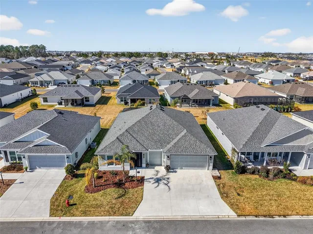 $594,500 | 1744 Woelkers Circle, The Villages, FL 34762