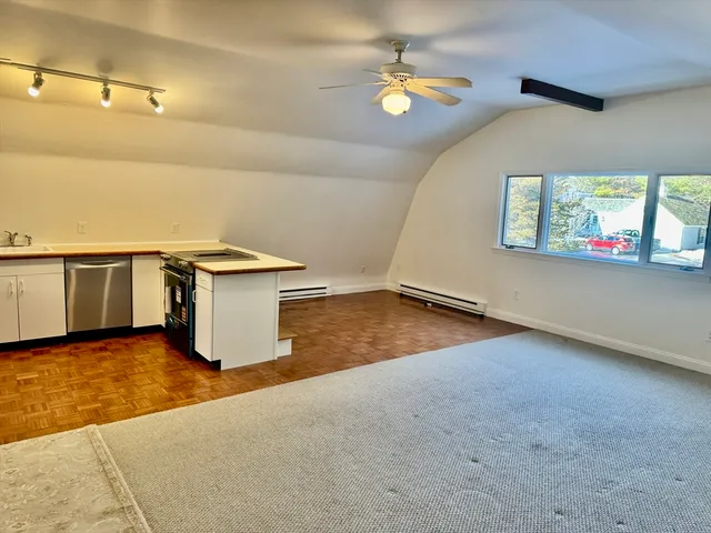 $2,500 | 165 Grove Westwood Ma, Unit B2, Westwood, MA 02090