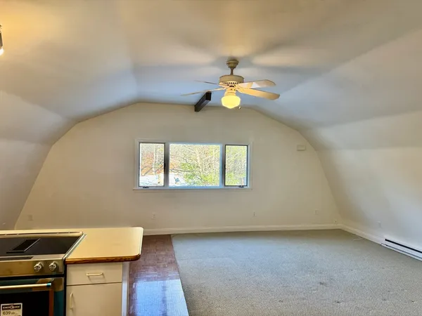 $2,500 | 165 Grove Westwood Ma, Unit B2, Westwood, MA 02090