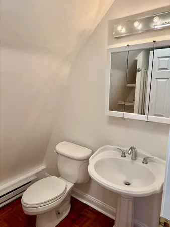 $2,500 | 165 Grove Westwood Ma, Unit B2, Westwood, MA 02090