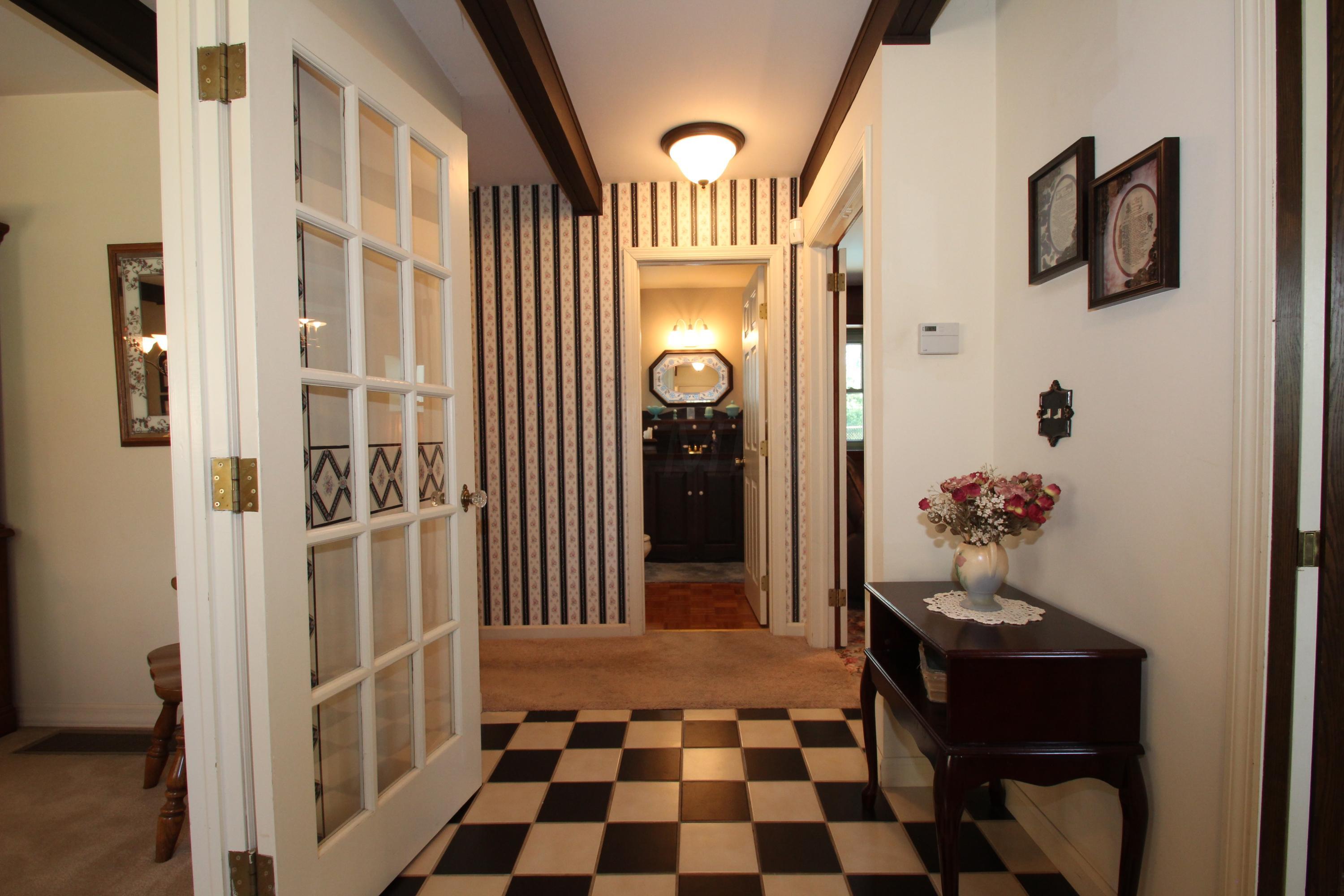 4040 Summit View Road Dublin, OH 43016 - Photo 8 of 44 Gallery Image 8
