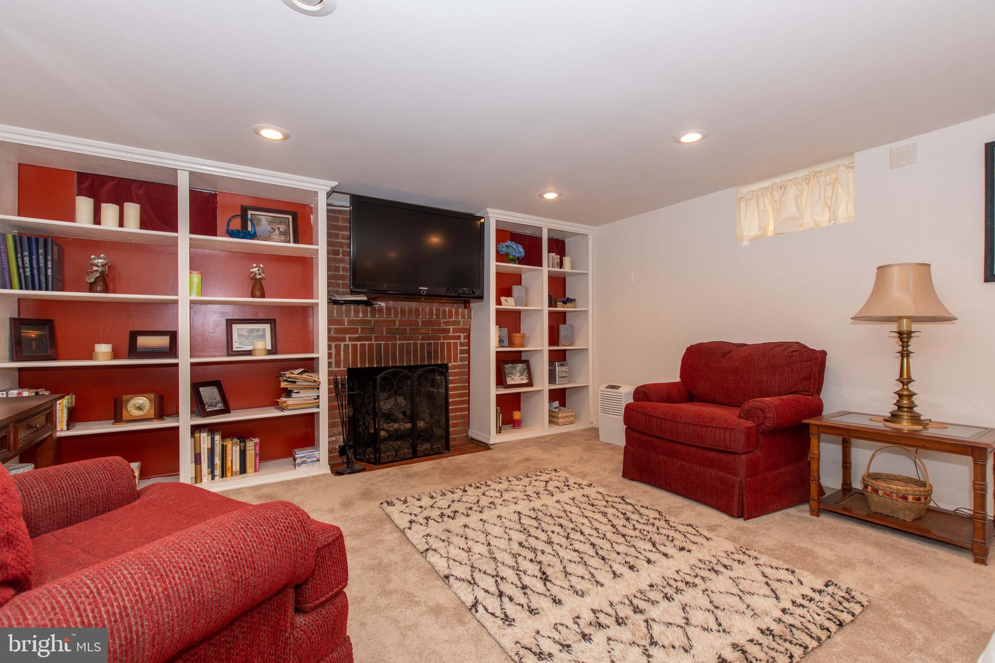 1546 Dellsway Road Baltimore, MD 21286 - Photo 32 of 50 Family Room / Man Cave
