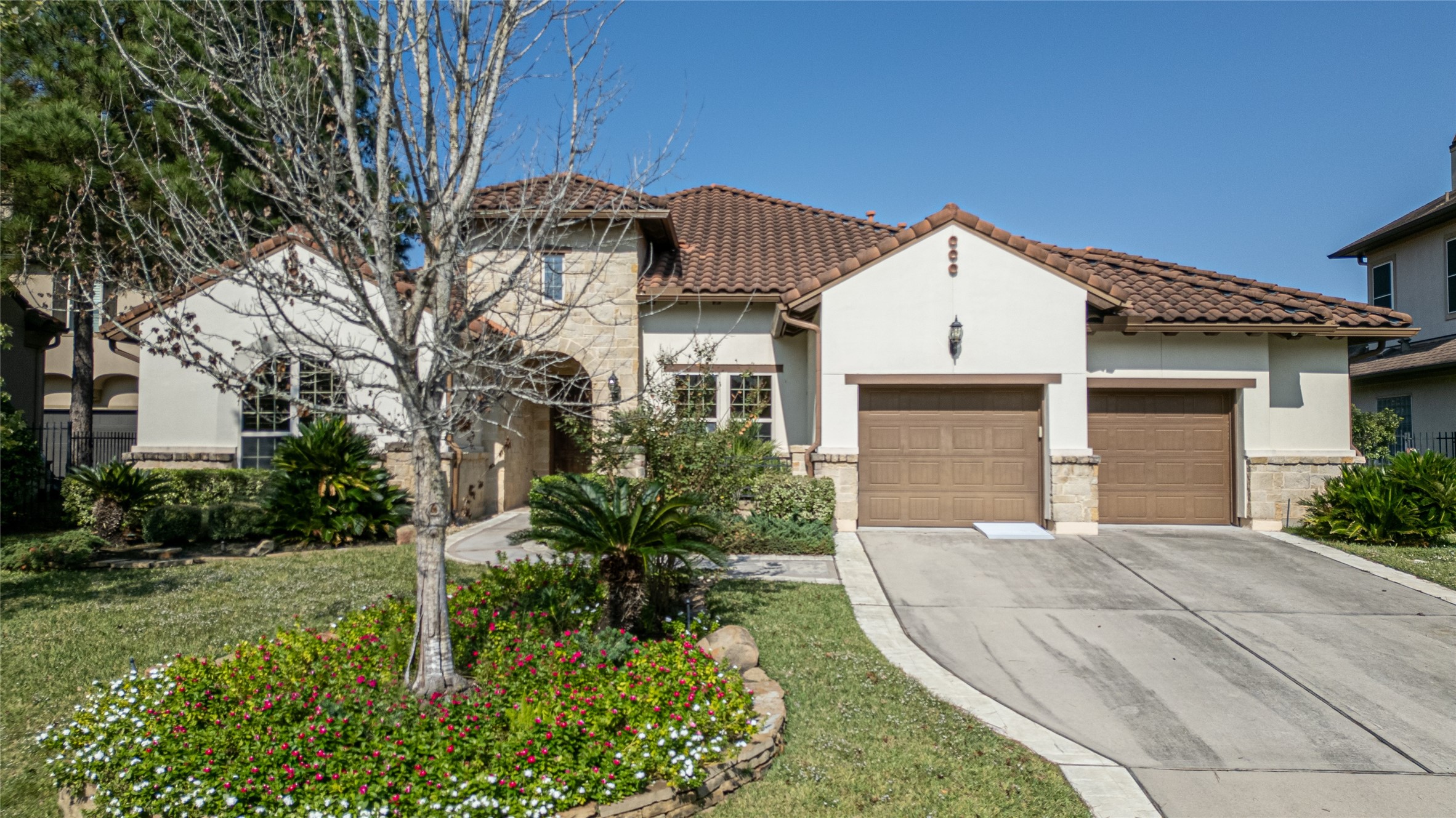 30 Freestone Stream Place Spring, TX 77389 - Photo 2 of 43