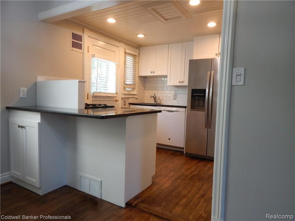 1682 Graefield Road Birmingham, MI 48009 - Photo 10 of 30