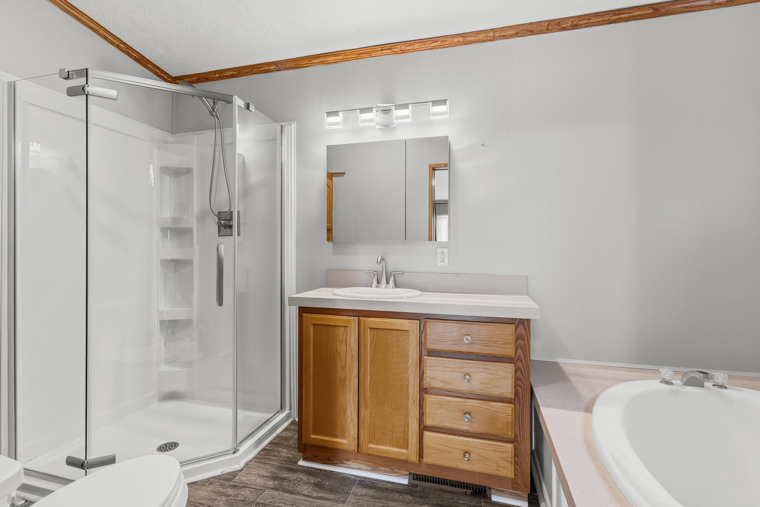 880 North East Street Fenton, MI 48430 - Photo 20 of 33 50213327-f21c7841-81b9-4c45-af3b-7f62102adf7e.JPG