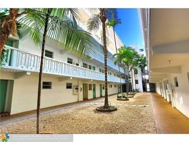 $139,000 | 410 Southeast 2nd Street, Unit 105, Hallandale Beach, FL 33009