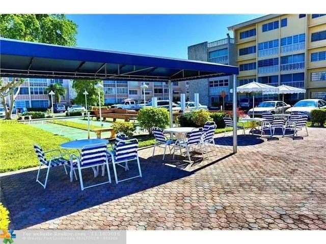 $139,000 | 410 Southeast 2nd Street, Unit 105, Hallandale Beach, FL 33009