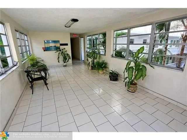 $139,000 | 410 Southeast 2nd Street, Unit 105, Hallandale Beach, FL 33009