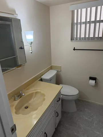 $139,000 | 410 Southeast 2nd Street, Unit 105, Hallandale Beach, FL 33009