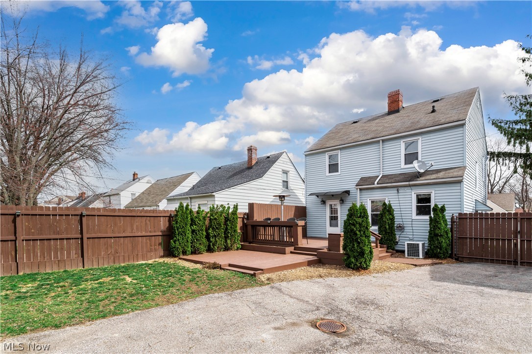 1244 Avondale Road Cleveland, OH 44121 - Photo 28 of 31