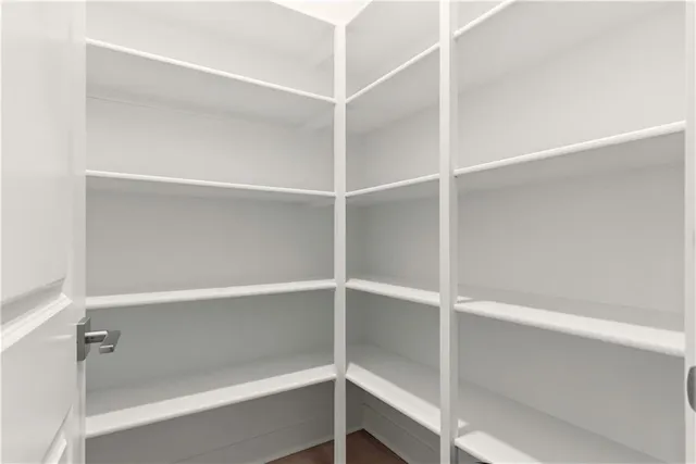 $859,900 | 17860 Clearview Drive, Leavenworth, KS 66048