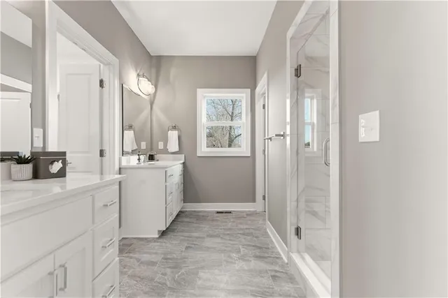 $859,900 | 17860 Clearview Drive, Leavenworth, KS 66048