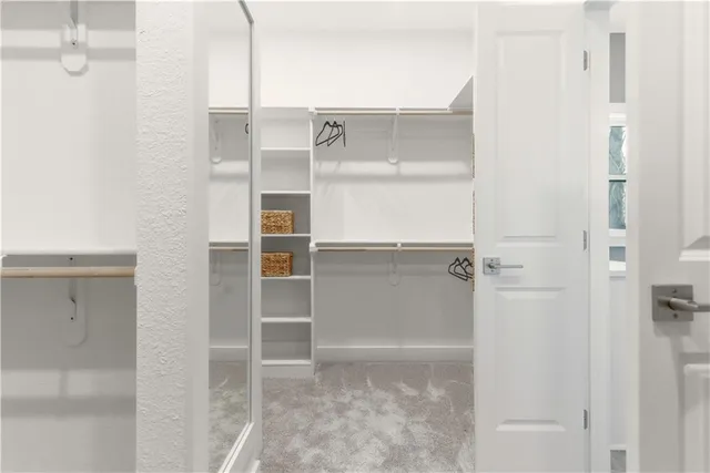 $859,900 | 17860 Clearview Drive, Leavenworth, KS 66048