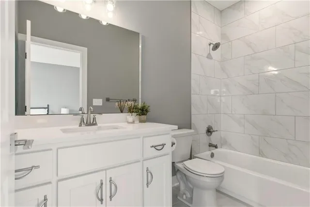 $859,900 | 17860 Clearview Drive, Leavenworth, KS 66048